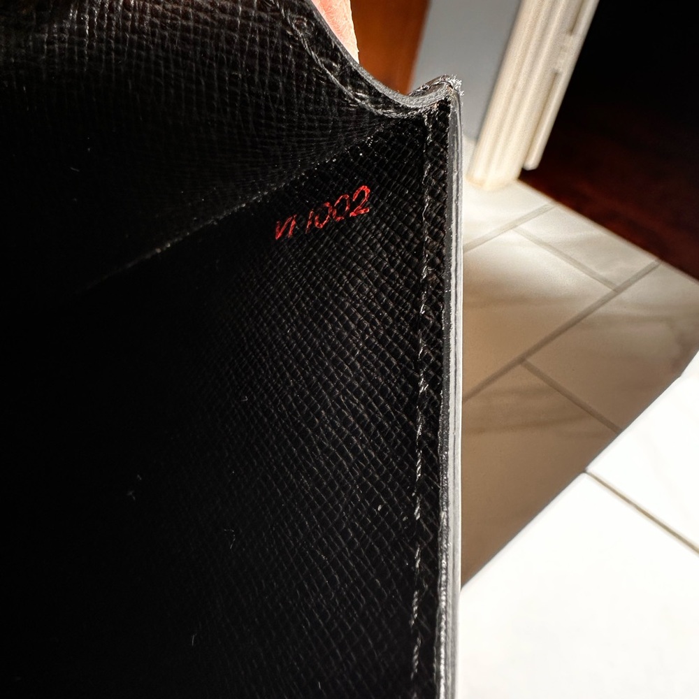 Louis Vuitton Epi clutch - Picture 9 of 14